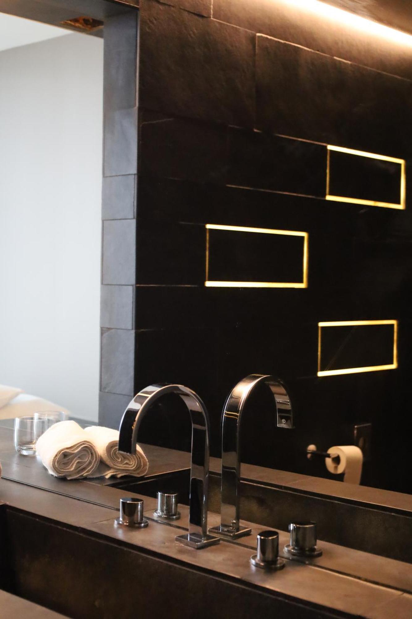 D-Hotel Arrondissement di Courtrai Esterno foto